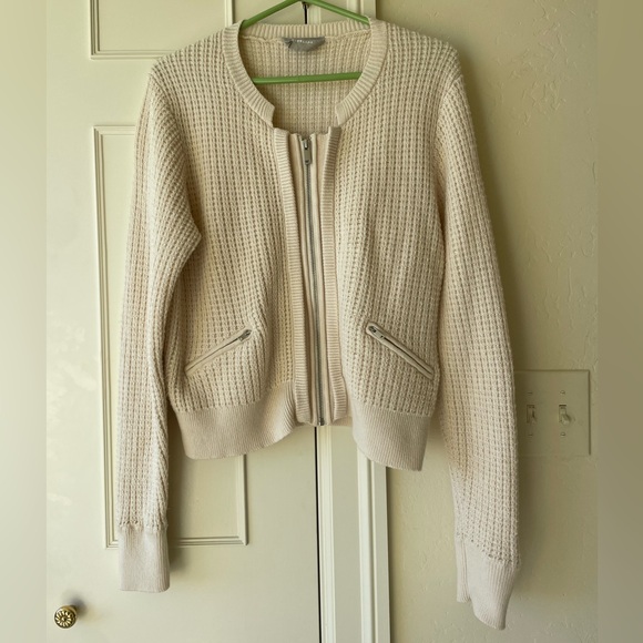 NWOT Everlane The Cropped Cotton-Merino Bomber Size L - Picture 6 of 10